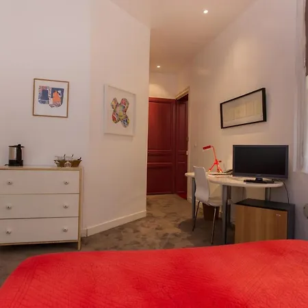 Pensjonat Maison D'hotes En Ville 4*