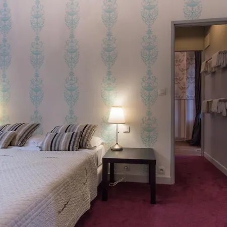 Maison D'hotes En Ville 4*