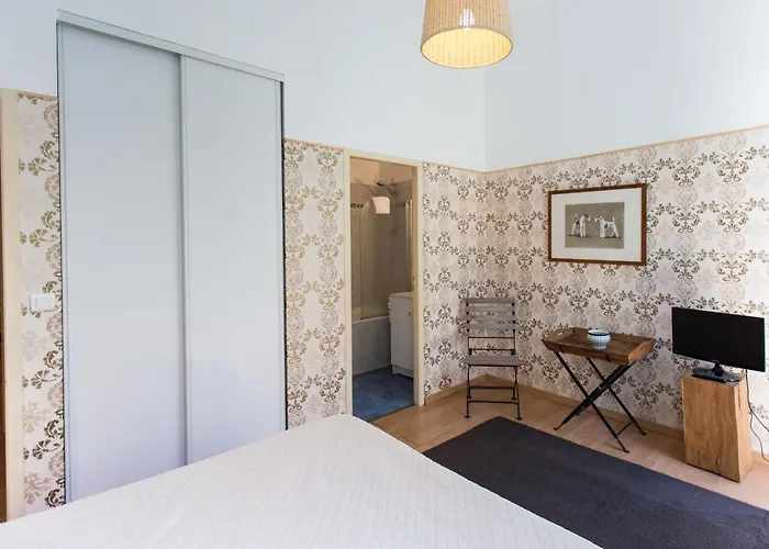 게스트하우스 Maison D'hotes En Ville 4*