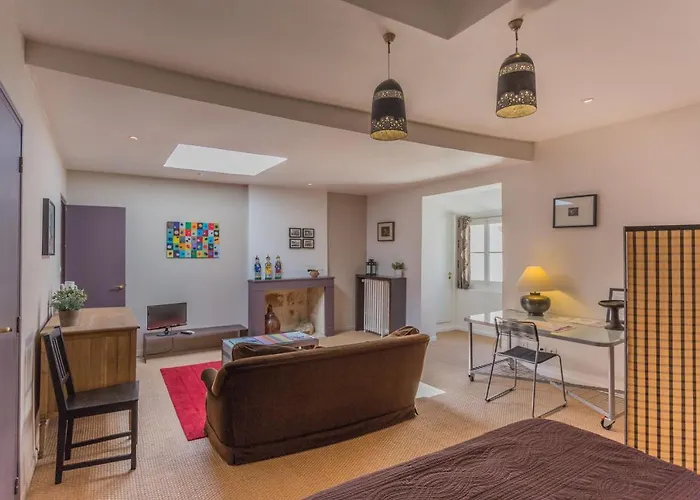 Maison D'hotes En Ville 게스트하우스 4*