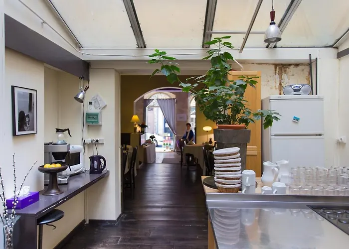 Maison D'hotes En Ville 게스트하우스 4*